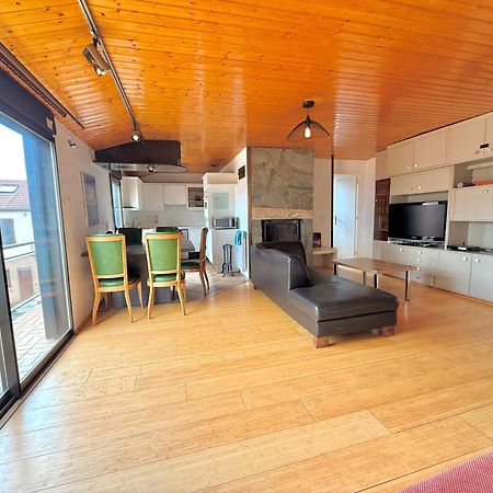 Chaleureux Appartement Centre Ville Proche Gare. 브장송 외부 사진