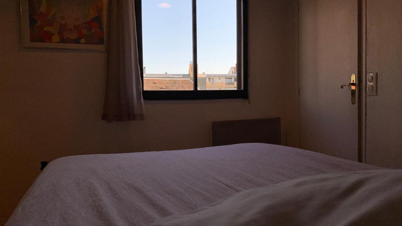 Chaleureux Appartement Centre Ville Proche Gare. 브장송 외부 사진