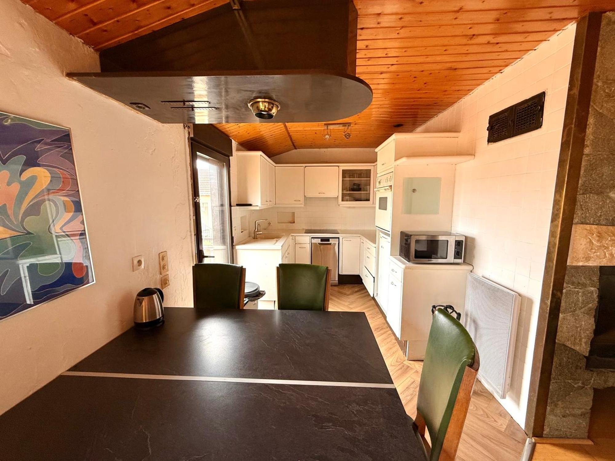 Chaleureux Appartement Centre Ville Proche Gare. 브장송 외부 사진