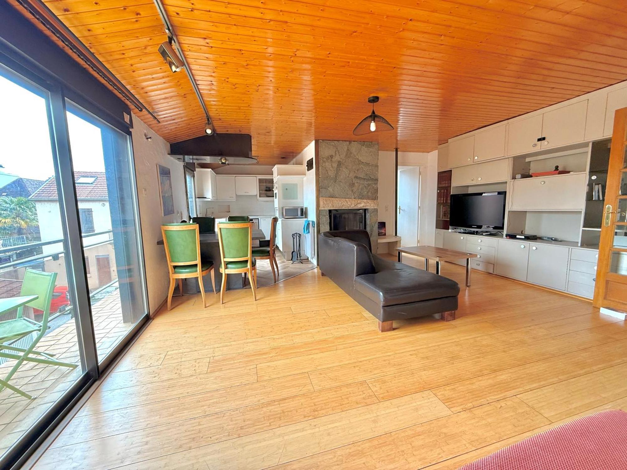 Chaleureux Appartement Centre Ville Proche Gare. 브장송 외부 사진